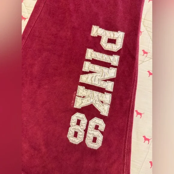 VS PINK VINTAGE Y2K VELOUR TRACKSUIT FLARE PANTS RED DOG PUP 86 PATCH LOGO HTF M - Picture 2 of 9